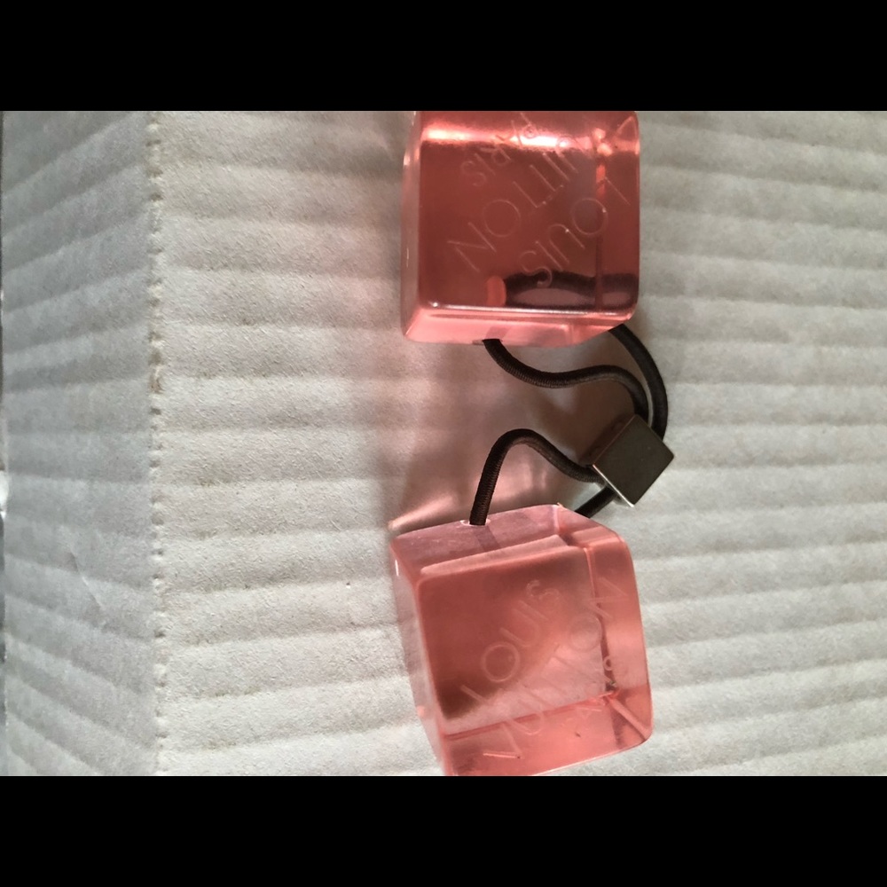 Louis Vuitton cubes ponytail holder
